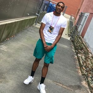 Meet your Posher, Sharief